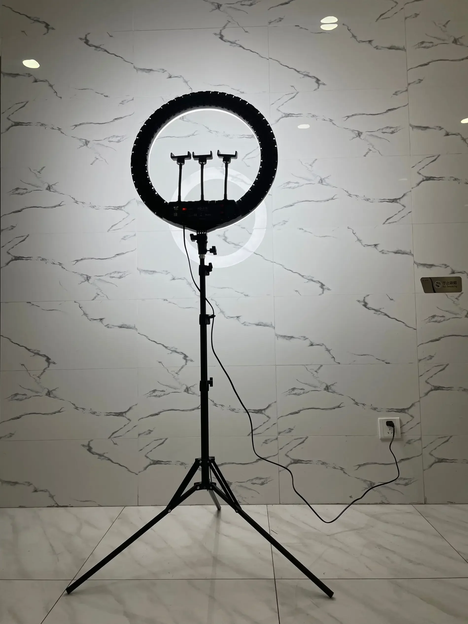 HQ-21n 21 Inch LED Ring Light  - Lighting In Photography review and price
